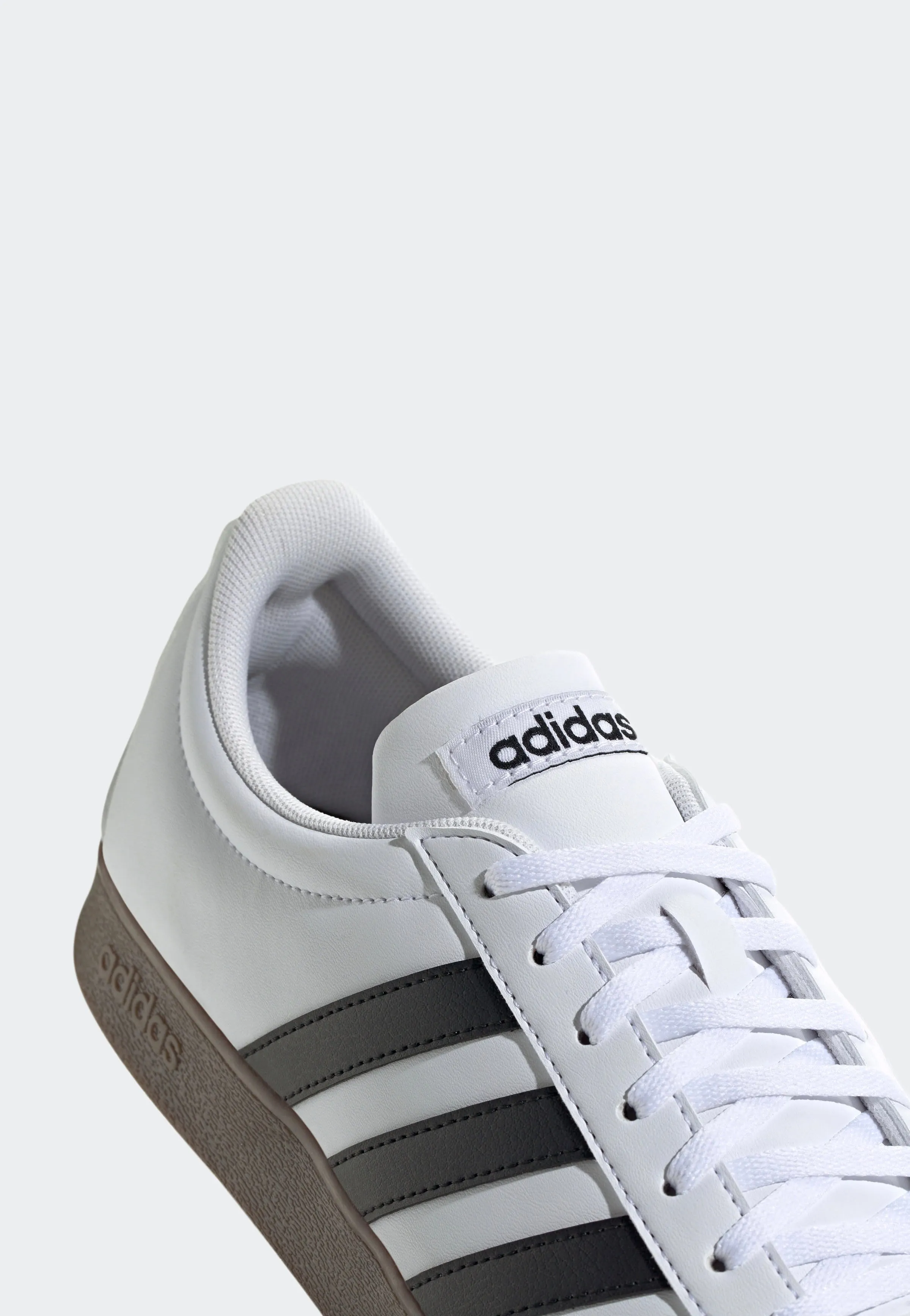 Adidas - Vl Court Base Ftwwht/Cblack/Greone - Shoes