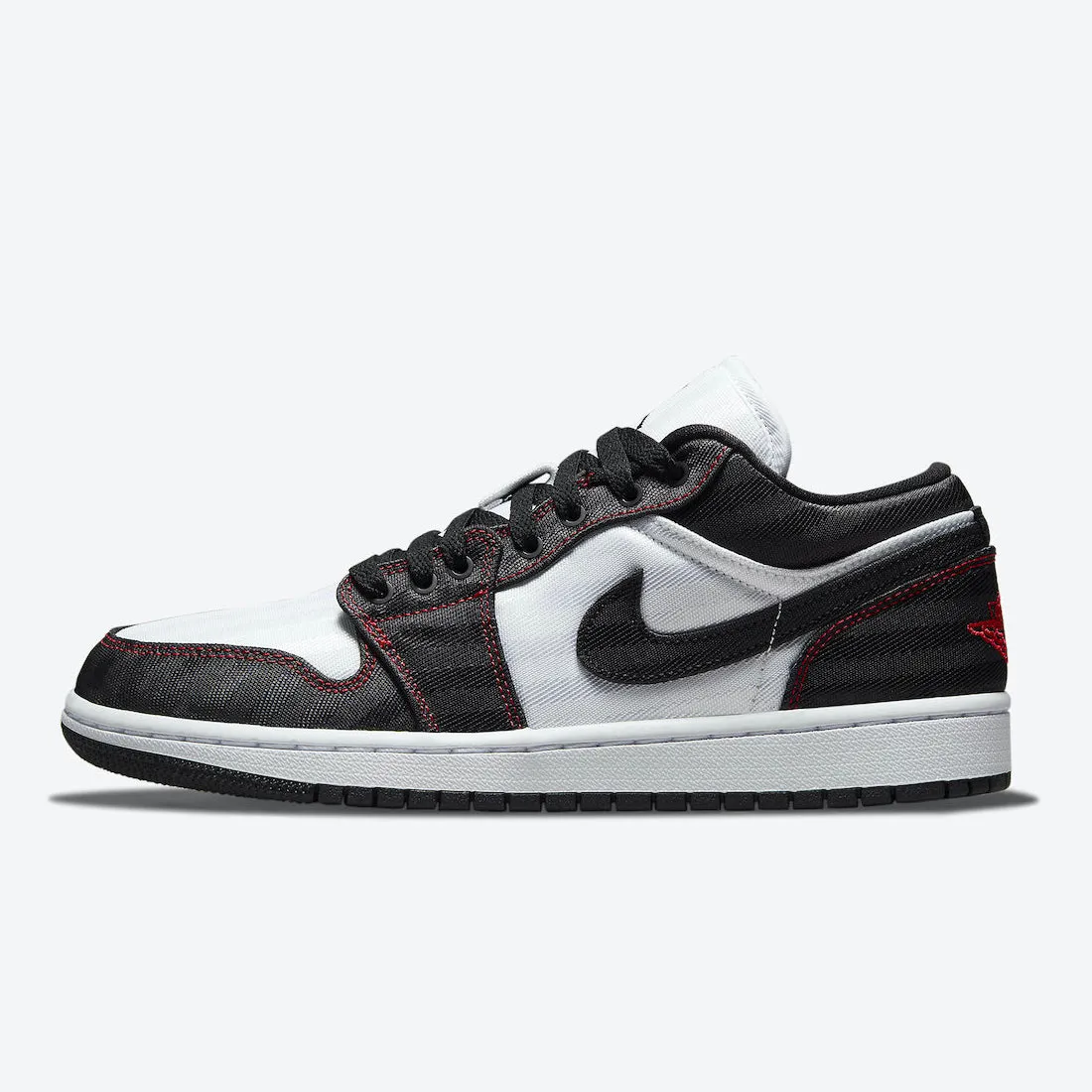 Air Jordan 1 Low SE Utility "Bloodline" (DD9337-106)