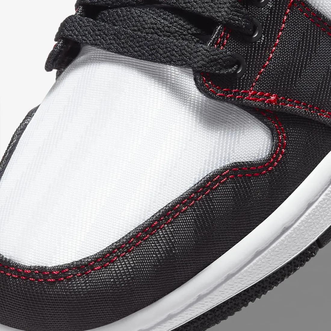 Air Jordan 1 Low SE Utility "Bloodline" (DD9337-106)