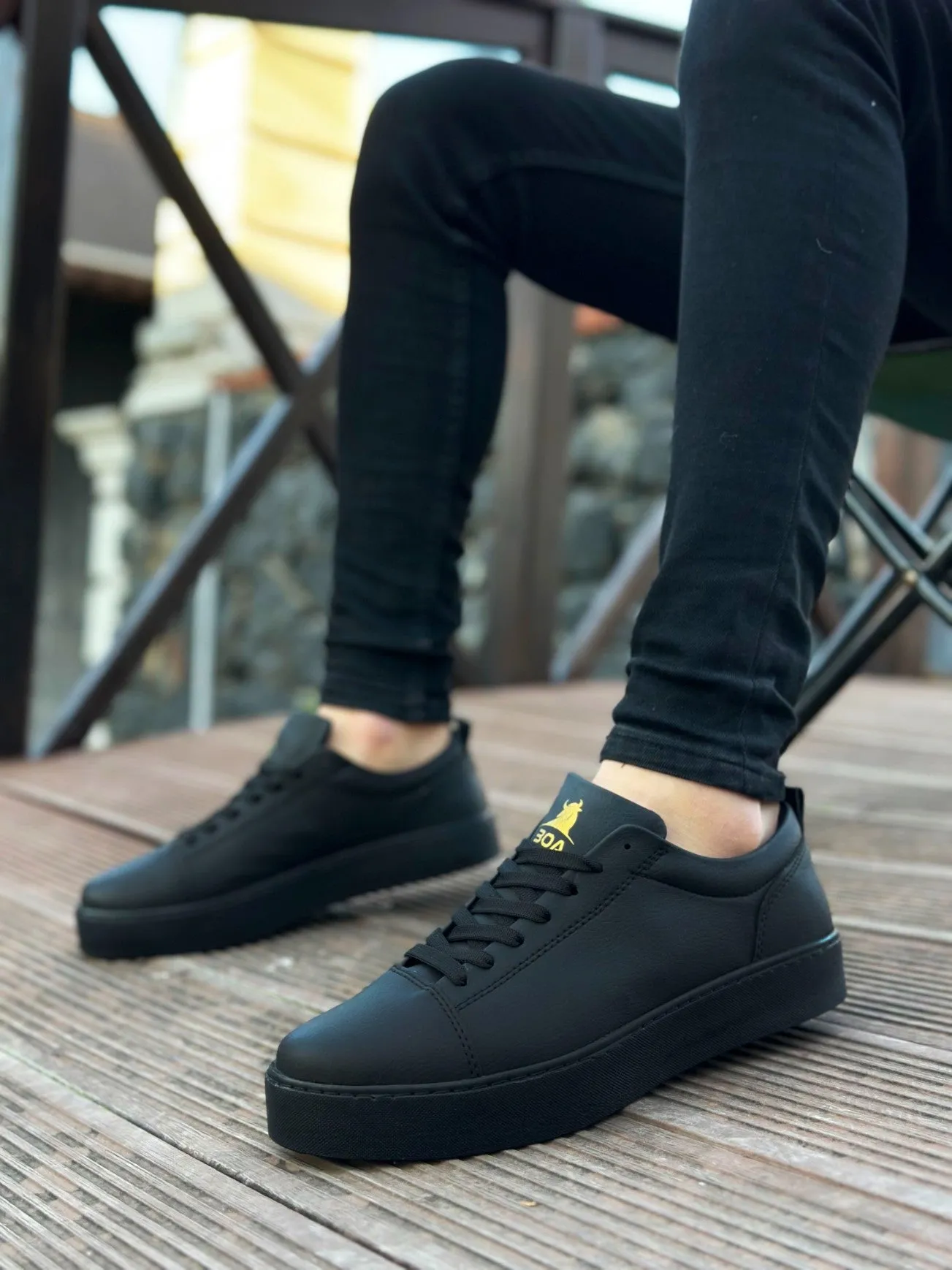 BA0104 Lace-Up Black Skin Sport Classic Men's Sneakers Shoes