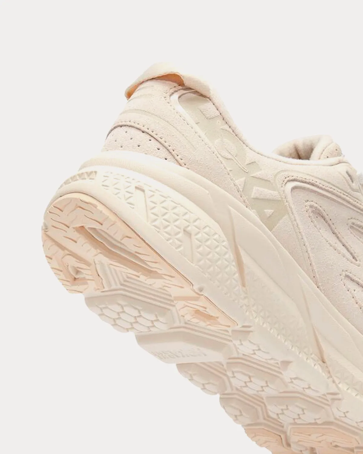 Clifton L Suede Eggnog / Eggnog Running Shoes