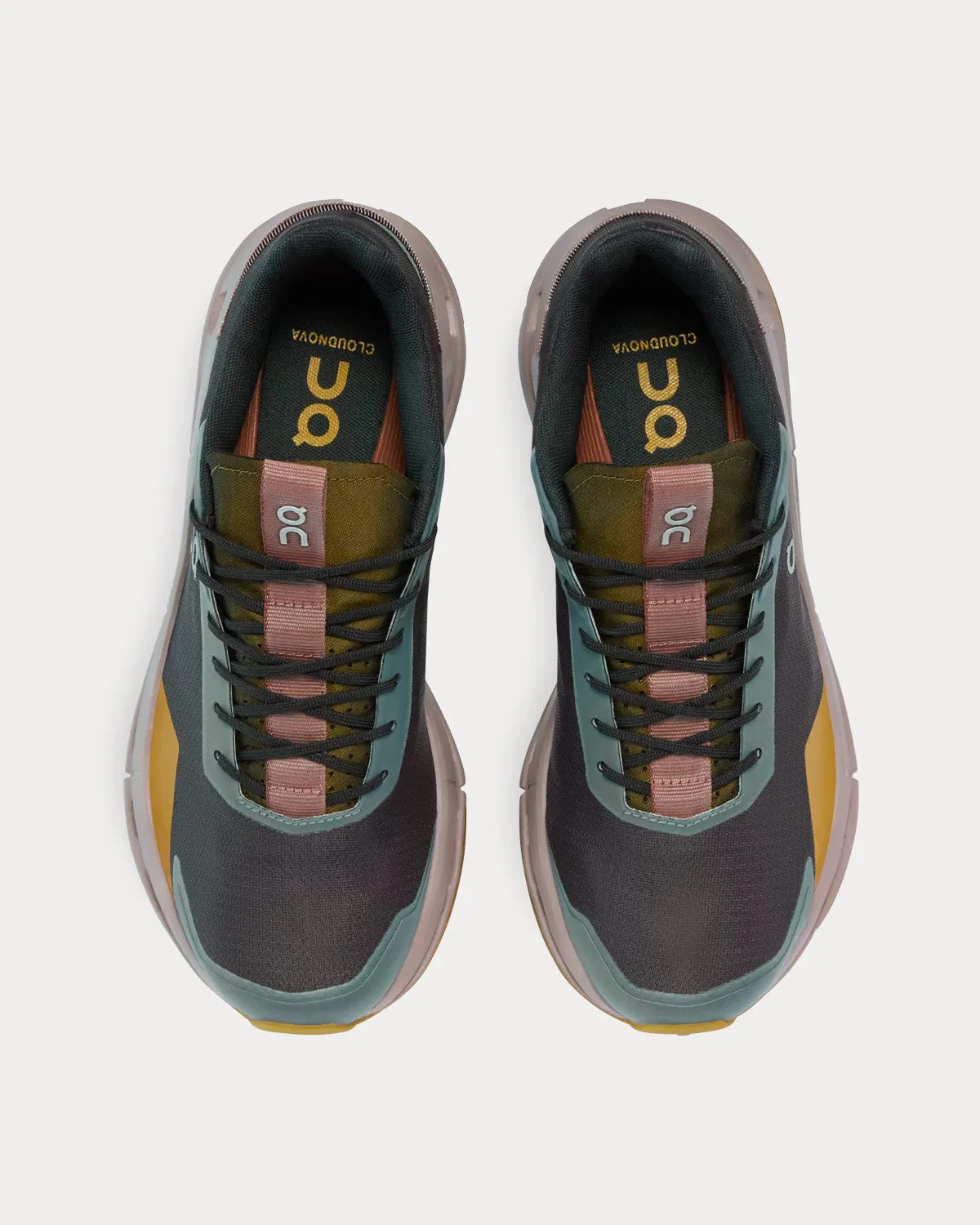 Cloudnova Form Titanite Quartz Running Shoes