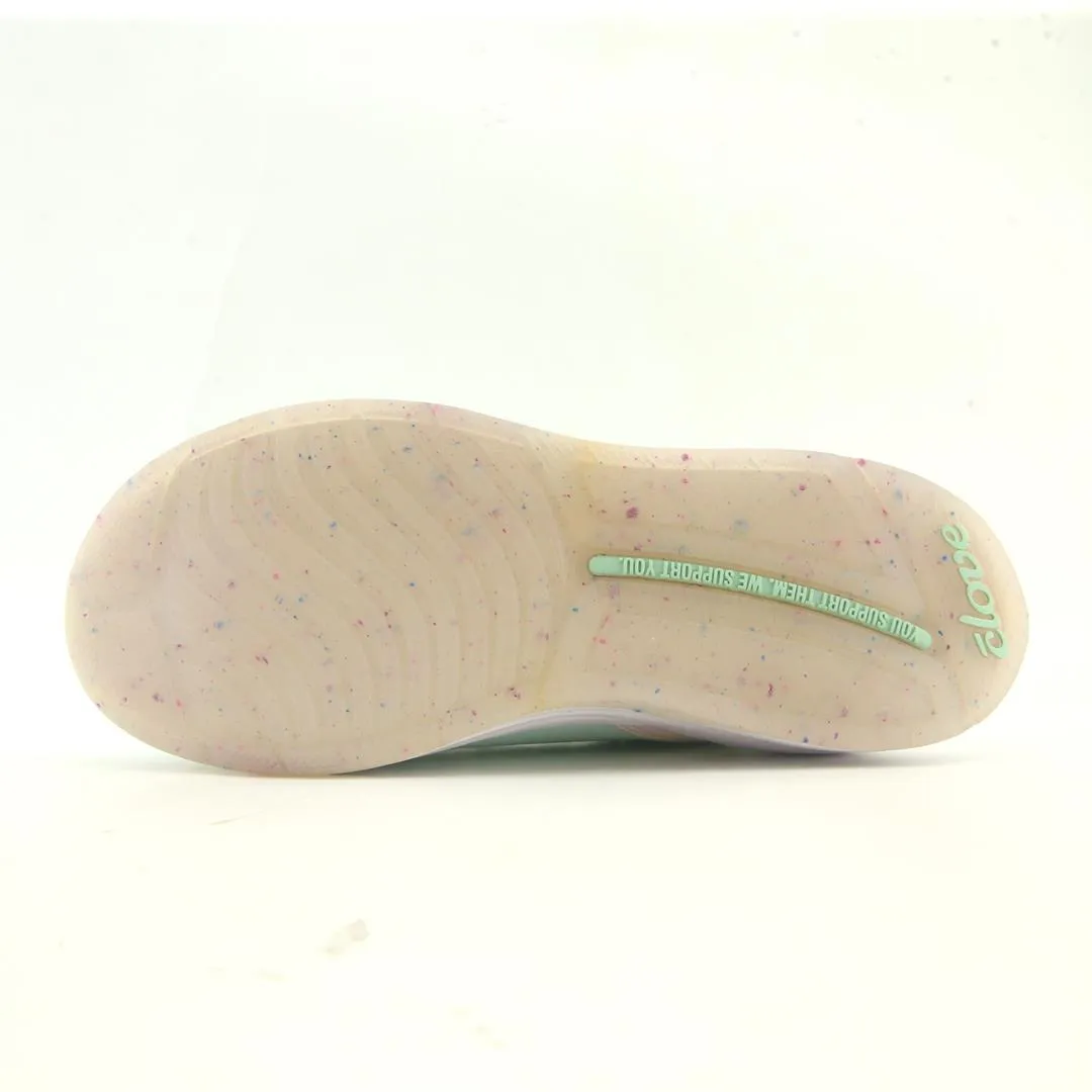 Clove  - Women Aero's Shoes - Limited Edition - Mint Holographic