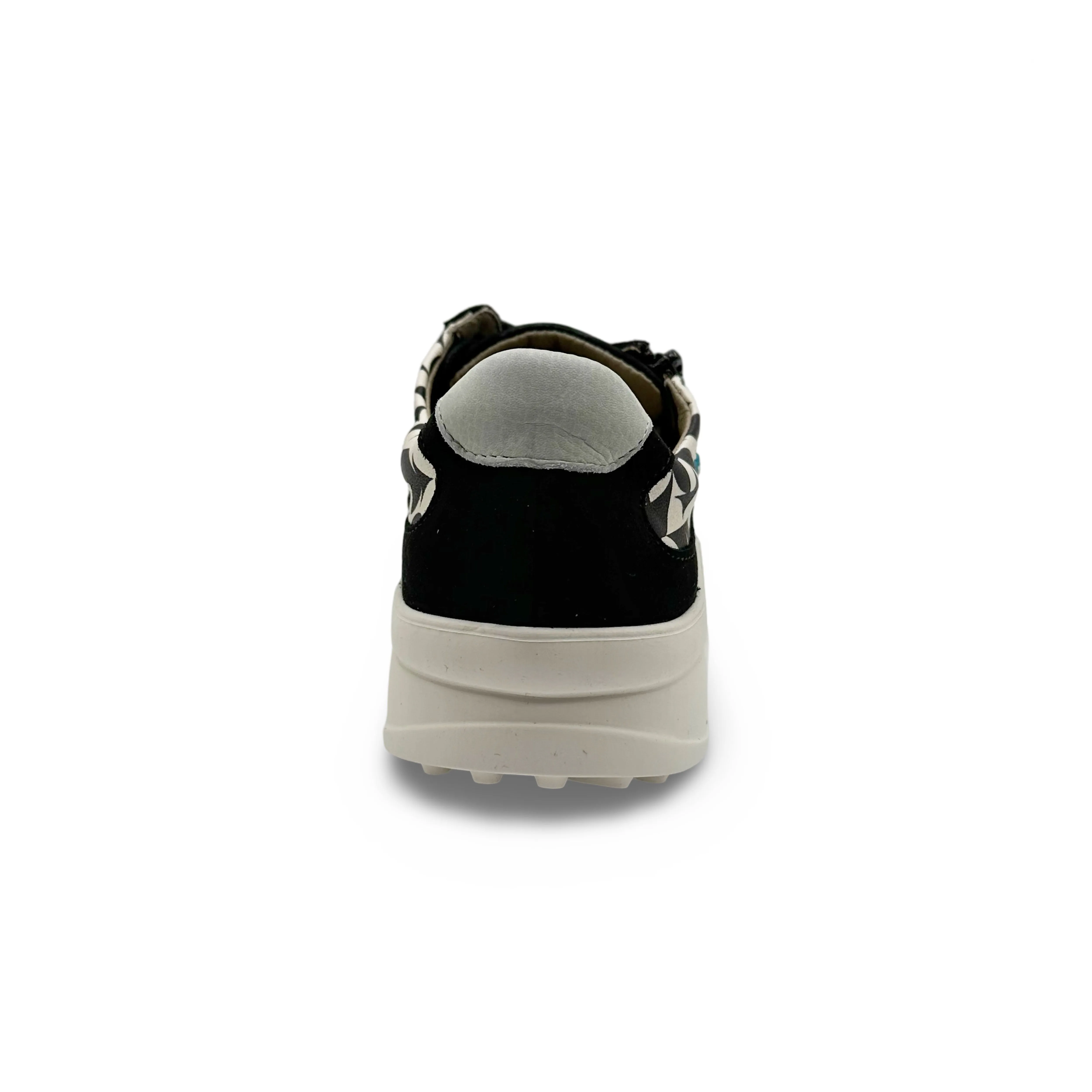 DAPHNE Black & White Sneaker