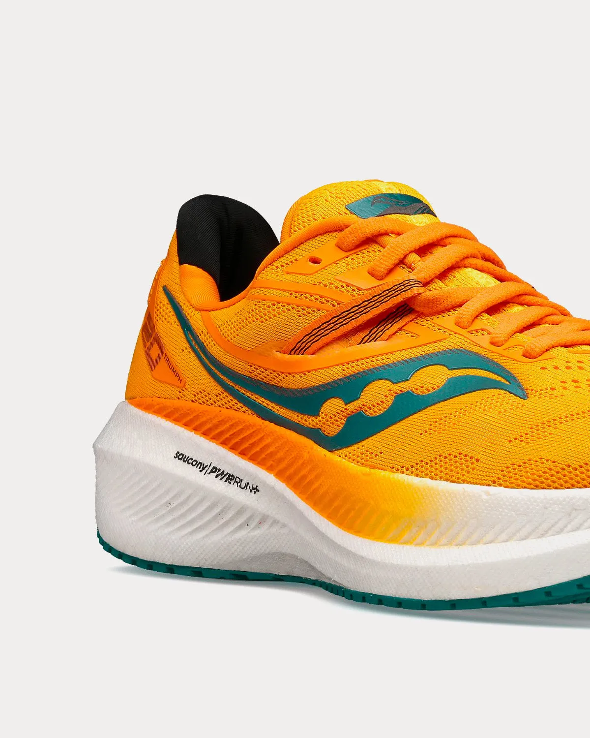 Triumph 20 Gold / Palm Running Shoes